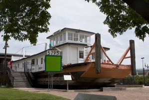 314-0908 Dubuque IA - Mississippi River Museum - Logsdon Tug Boat